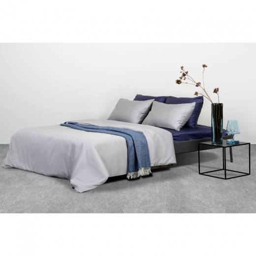 Комплект постельного белья двуспальный из сатина светло-серого цвета из коллекции Essential