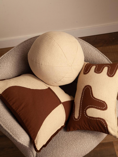 Подушка декоративная Sand Sphere из коллекции Essential, Ø28 см