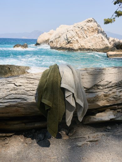 Полотенце банное бежево-серого цвета из коллекции Essential, 90х150 см