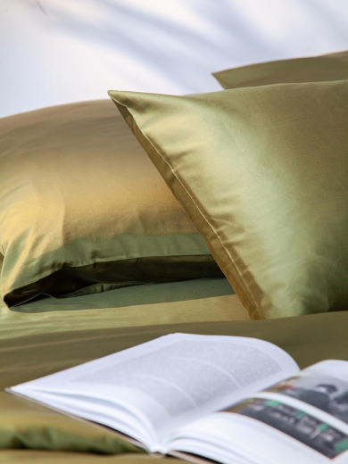 Набор наволочек из премиального сатина оливкового цвета из коллекции Essential, 50х70 см