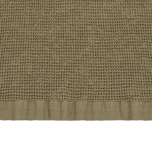 Полотенце банное из умягченной вафли цвета хаки из коллекции Essential, 70x140 см