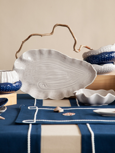 Блюдо сервировочное Clams серого цвета из коллекции Sea treasures