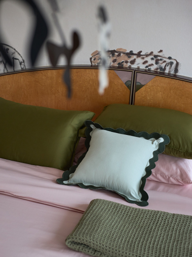 Чехол на подушку с контрастным кантом зеленого цвета из коллекции Trendy Ruffles, 40х40 см