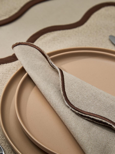 Салфетка сервировочная Desert Waves из коллекции Essential, 45х45 см