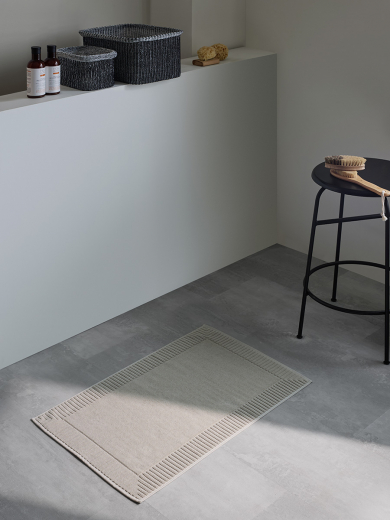 Коврик для ванной с фактурным бортиком бежево-серого цвета из коллекции Essential, 50х80 см