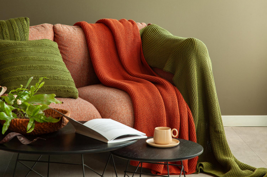 Плед из хлопка жемчужной вязки терракотового цвета из коллекции Essential, 130х180 см