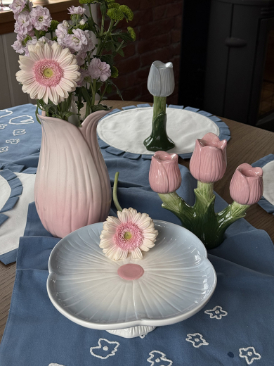Подсвечник Floret голубого цвета из коллекции Blossom, 20 см