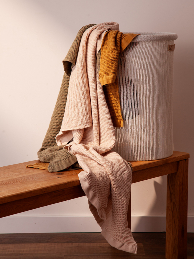 Полотенце банное из умягченной вафли цвета хаки из коллекции Essential, 70x140 см