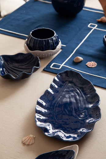Блюдо сервировочное Clams синего цвета из коллекции Sea treasures