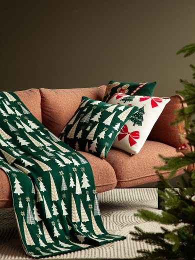 Плед из хлопка с новогодним рисунком Whitewood из коллекции New Year Essential, 130x180 см