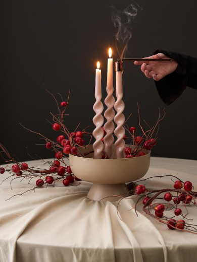 Набор аксессуаров для свечей дымчато-коричневого цвета из коллекции Essential