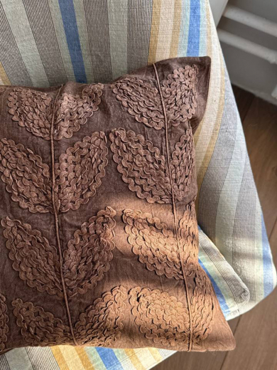 Чехол на подушку Desert Leaf из коллекции Essential, 45х45 см