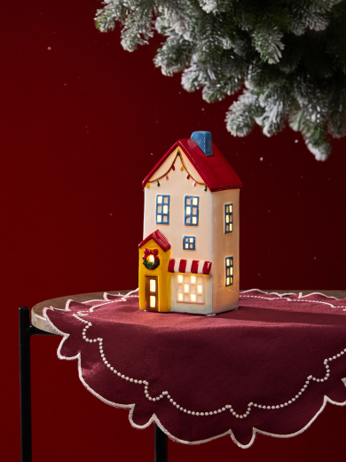 Домик с подсветкой Выборг из коллекции New Year Essential, 20,5 см