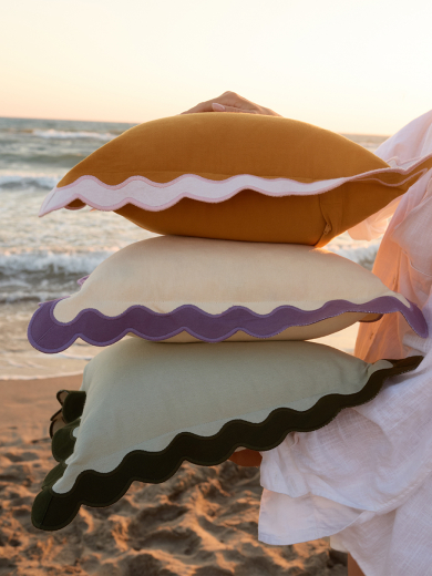 Чехол на подушку с контрастным кантом зеленого цвета из коллекции Trendy Ruffles, 40х40 см