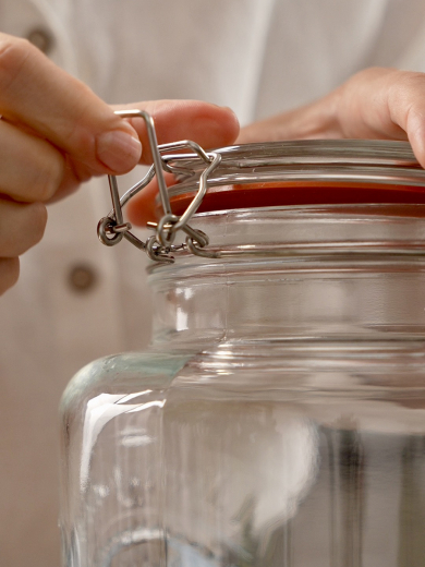 Диспенсер для напитков с подставкой Maison Jar, 5 л