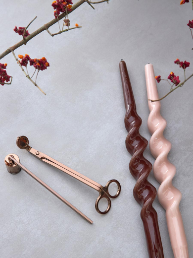 Набор аксессуаров для свечей дымчато-коричневого цвета из коллекции Essential