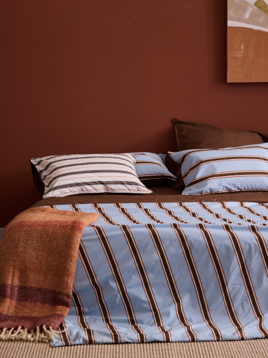Простыня на резинке из перкаля шоколадного цвета из коллекции Stripes, 180х200х30см
