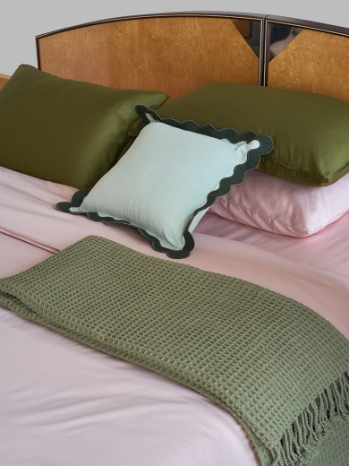 Плед из шерсти травянисто-зеленого цвета из коллекции Essential, 130х180 см