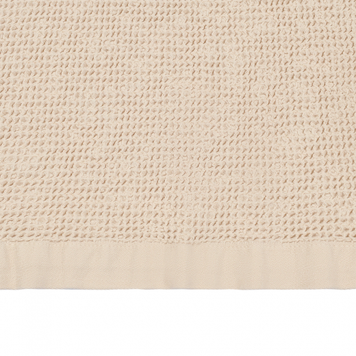 Полотенце для рук из умягченной вафли кремового цвета из коллекции Essential, 50x90 см