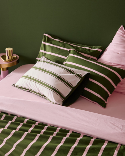 Простыня из перкаля розового цвета из коллекции Stripes, 240х270см
