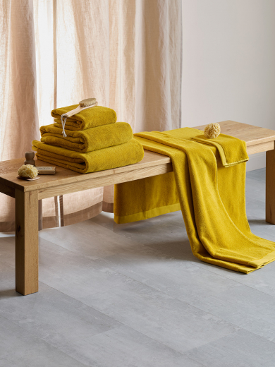 Полотенце банное цвета охры из коллекции Essential, 90х150 см