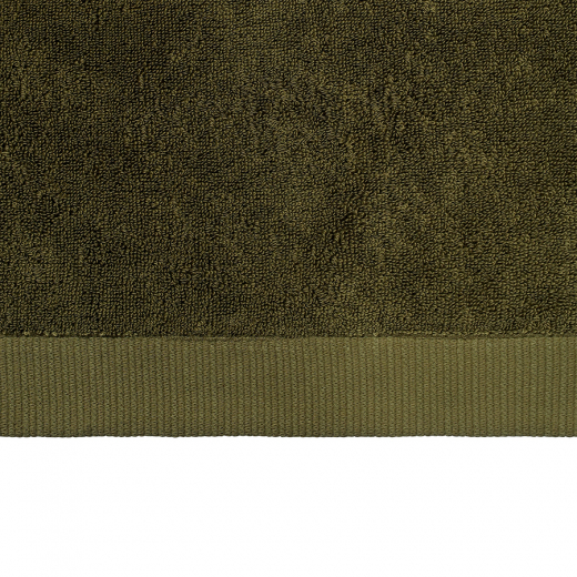 Полотенце банное оливкового цвета из коллекции Essential, 90х150 см