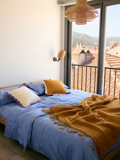 Чехол на подушку с контрастным кантом зеленого цвета из коллекции Trendy Ruffles, 40х40 см