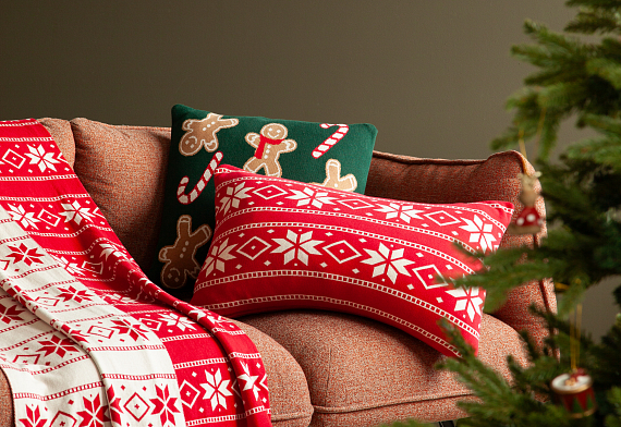 Команда FineDesignGroup поздравляет с Новым годом!