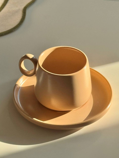 Набор из двух чайных пар бежевого цвета из коллекции Essential, 250 мл