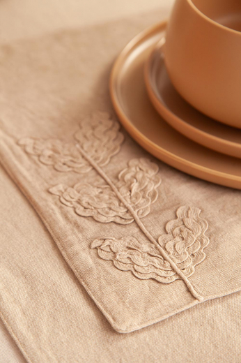 Салфетка под приборы Desert leaf из коллекции Essential, 33х48 см