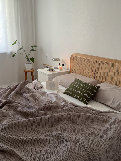 Плед из шерсти бежево-серого цвета из коллекции Essential, 130х180 см