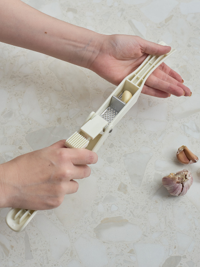 Пресс-слайсер для чеснока 2-в-1 Crush