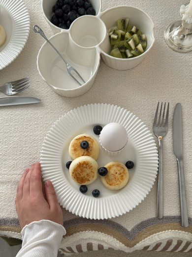 Набор из двух подставок для яиц белого цвета из коллекции Edge, S