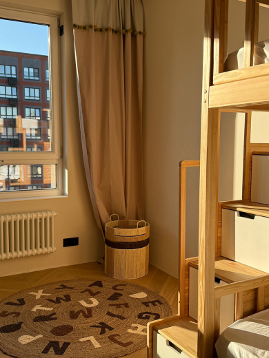 Штора из хлопка с помпонами бежево-серого цвета из коллекции Essential, 150х290 см